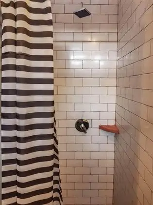 Ortak Ranzalı Oda, Karma Ranzalı Oda, Havuz Kenarı
