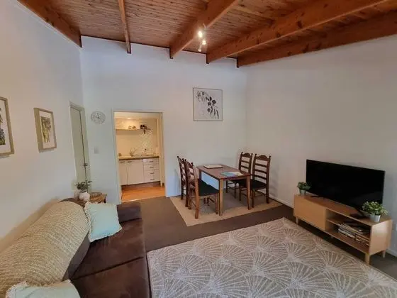 Standard Suite, 2 Bedrooms, Kitchen, Mountain View (Bluegum Suite)