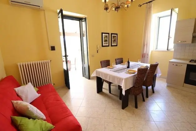 Ev, 2 Yatak Odası, Veranda