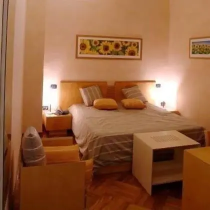 Büyük Yataklı Tek Kişilik Oda