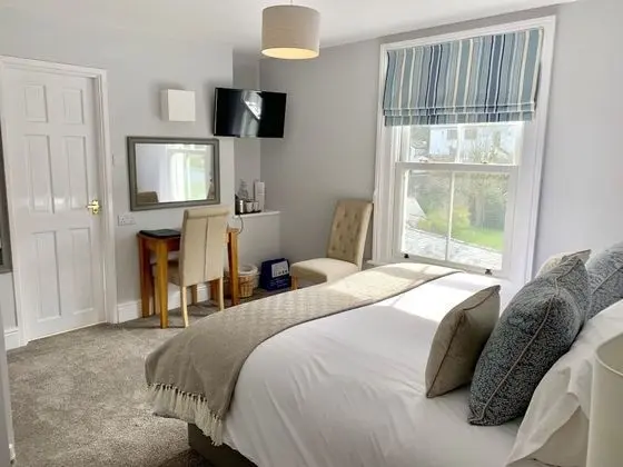 Tek Büyük veya İki Ayrı Yataklı Oda, Banyolu/Duşlu (Room 1, 2nd Floor, Village View)
