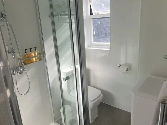 Tek Büyük veya İki Ayrı Yataklı Oda, Banyolu/Duşlu (Room 1, 2nd Floor, Village View)