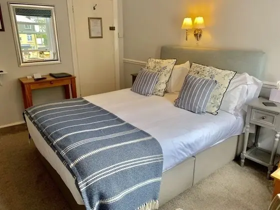 Tek Büyük Yataklı Oda, Banyolu/Duşlu (Room 2, 2nd Floor, Front Large)