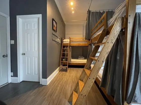 Basic Ortak Ranzalı Oda
