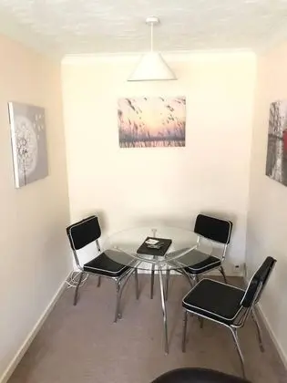 Odada yemek servisi
