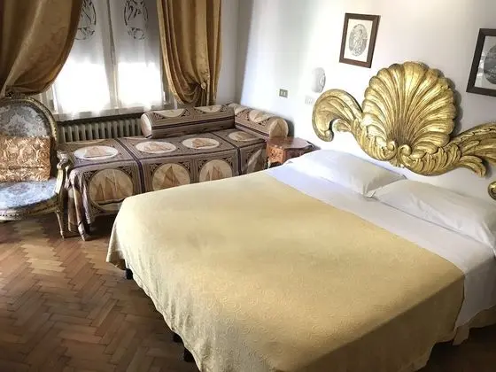 Basic Üç Kişilik Oda