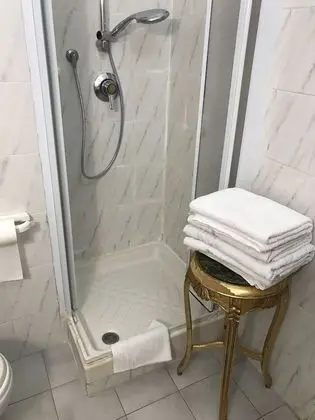 Basic Üç Kişilik Oda