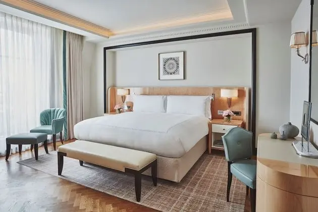 Oda, Balkon (Mayfair)