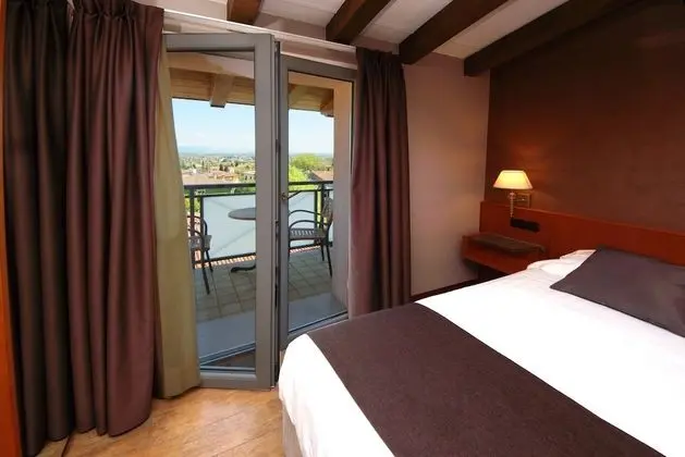 Tek Büyük Yataklı Oda, Balkon