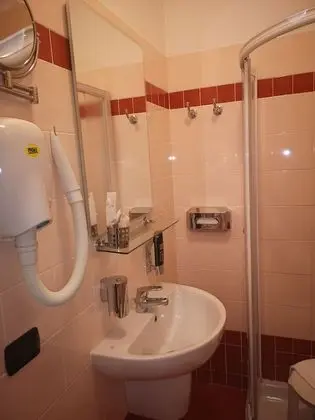 Tek Büyük Yataklı Oda, Balkon