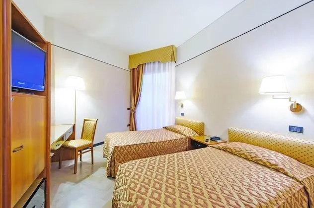 Economy Tek Büyük veya İki Ayrı Yataklı Oda, Kısmi Deniz Manzaralı