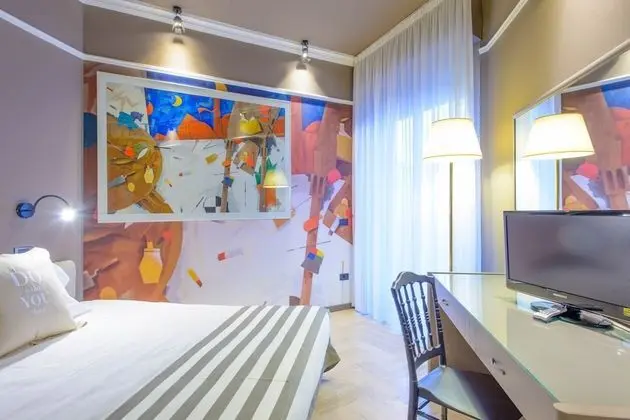 Superior Tek Büyük veya İki Ayrı Yataklı Oda, Kısmi Deniz Manzaralı