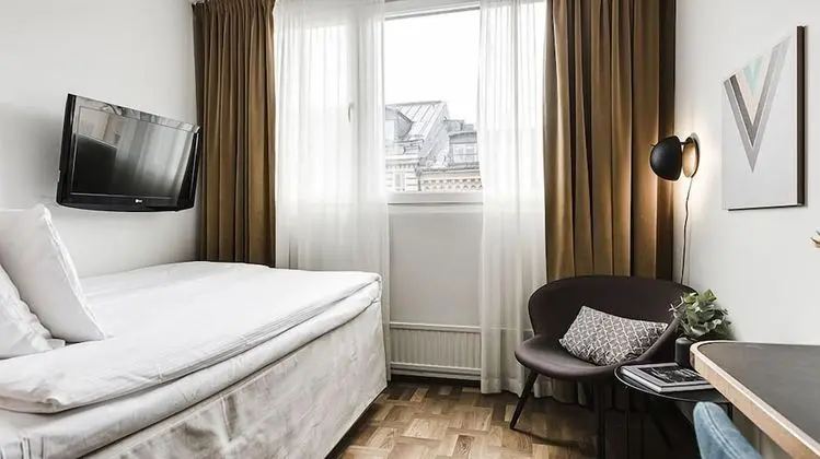 Small Double Room, 140cm bed ´, Non Smoking