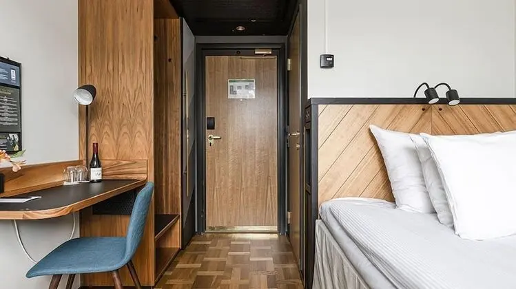 Small Double Room, 140cm bed ´, Non Smoking