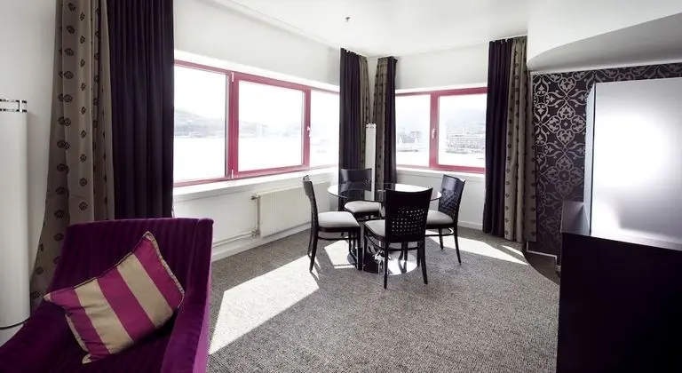 Junior Süit, 1 Çift Kişilik Yatak (Includes a light evening meal)