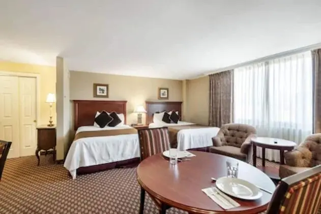 Suite, 1 King Bed, Non Smoking