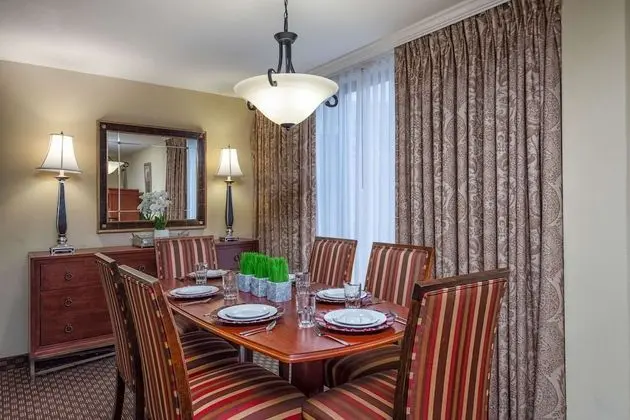 Suite, 1 King Bed, Non Smoking