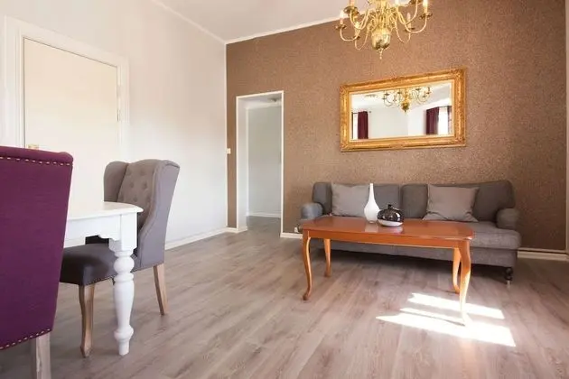 Süit, 1 Çift Kişilik Yatak, Sigara İçilmez