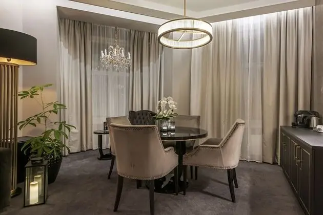 Süit, 1 Çift Kişilik Yatak, Sigara İçilmez