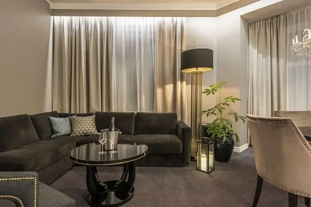 Süit, 1 Çift Kişilik Yatak, Sigara İçilmez