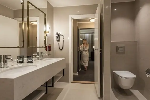 Süit, 1 Çift Kişilik Yatak, Sigara İçilmez