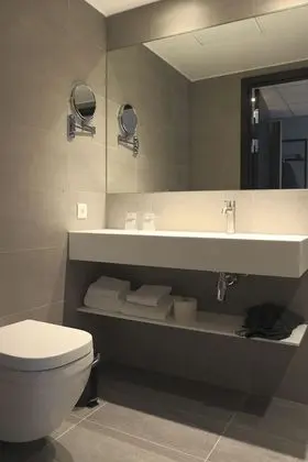 Standard Tek Büyük Yataklı Oda (King - Upper Floor)