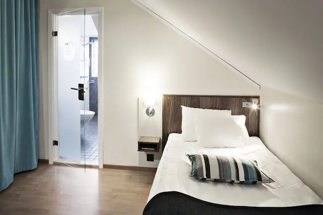 Standard Tek Kişilik Oda (Includes a light evening meal)