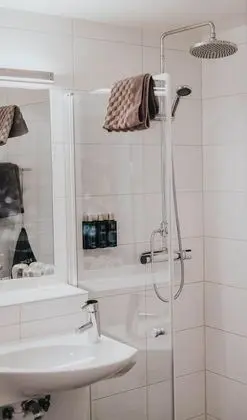 Deluxe Tek Büyük Yataklı Oda, Sigara İçilmez (Includes a light evening meal)