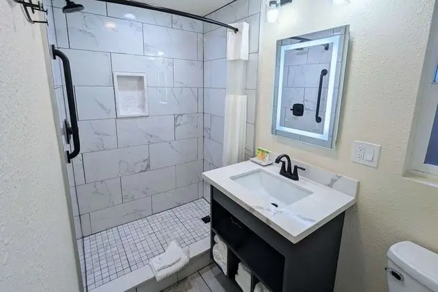 Standard Oda, 2 Büyük (Queen) Boy Yatak, Sigara İçilmez