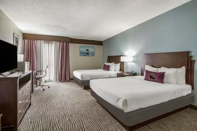 Oda, 2 Büyük (Queen) Boy Yatak, Engellilere Uygun, Sigara İçilmez (Efficiency)