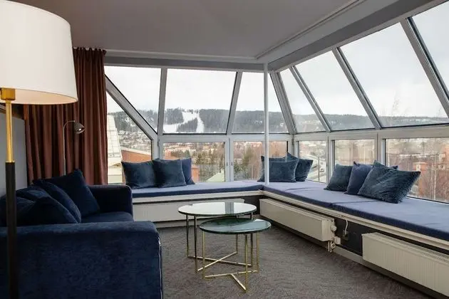 Süit, 1 Çift Kişilik Yatak, Sigara İçilmez