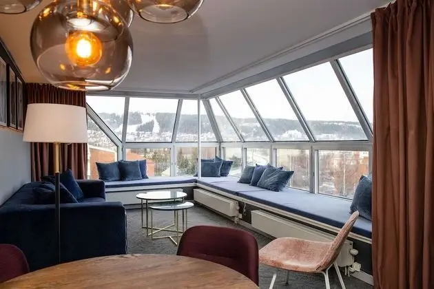 Süit, 1 Çift Kişilik Yatak, Sigara İçilmez