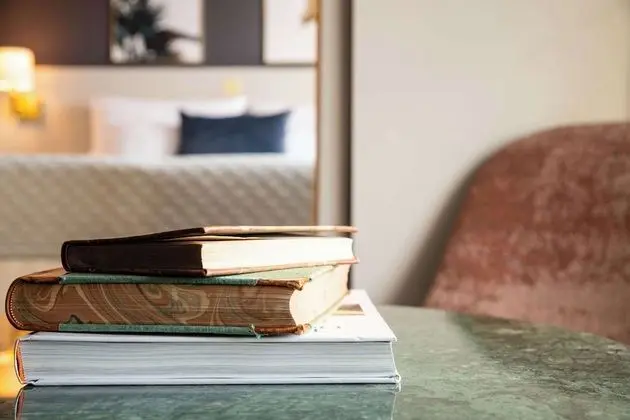 Süit, 1 Çift Kişilik Yatak, Sigara İçilmez