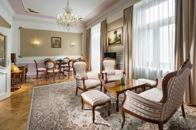 Junior Süit, 1 Çift Kişilik Yatak, Sigara İçilmez