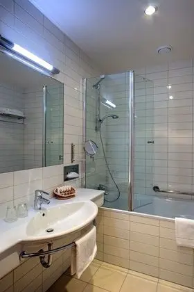 Süit, 1 Çift Kişilik Yatak, Sigara İçilmez