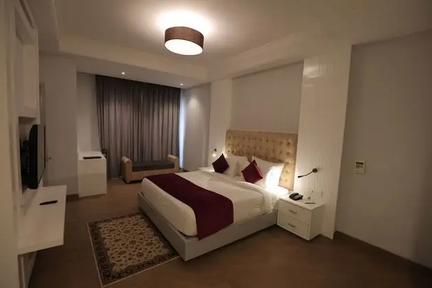 Süit, 1 Çift Kişilik Yatak, Sigara İçilmez