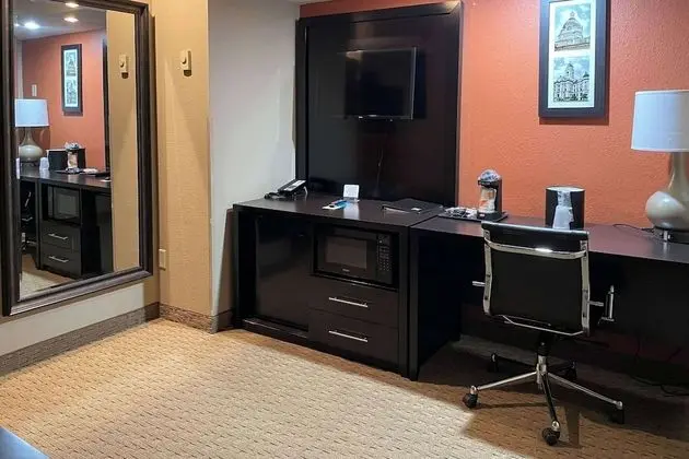 Süit, 1 En Büyük (King) Boy Yatak, Sigara İçilmez