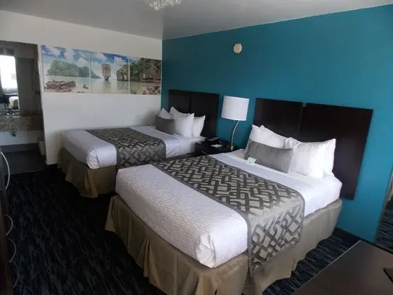 Standard Room, 2 Double Beds, Non Smoking, Pool Side