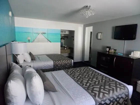 Standard Room, 2 Double Beds, Non Smoking, Pool Side