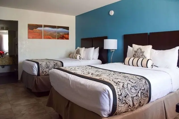 Standard Room, 2 Double Beds, Non Smoking, Pool Side