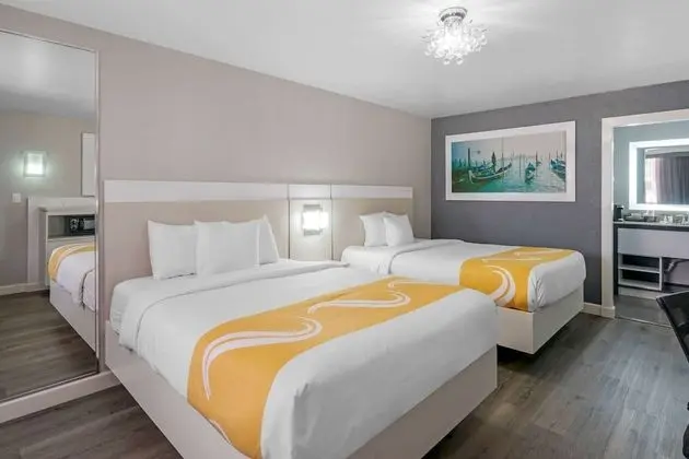 Standard Room, 2 Double Beds, Non Smoking, Pool Side