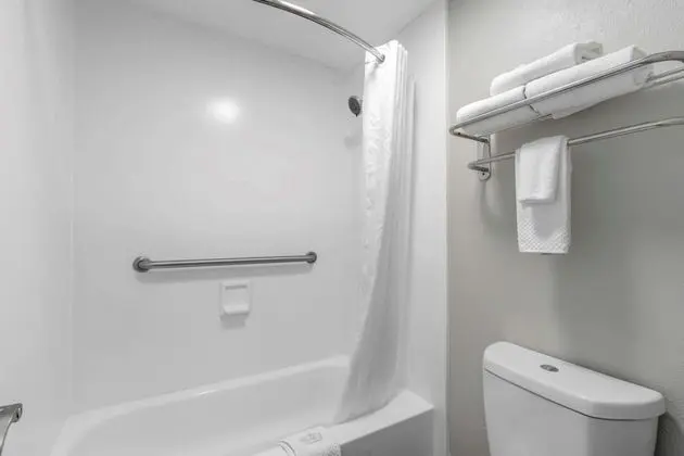 Standard Room, 2 Double Beds, Non Smoking, Pool Side