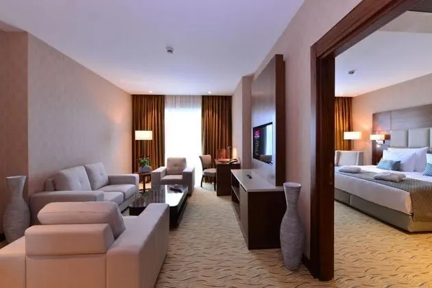 Suite, Şehir Manzaralı