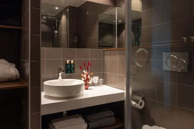 Standard Tek Büyük Yataklı Oda