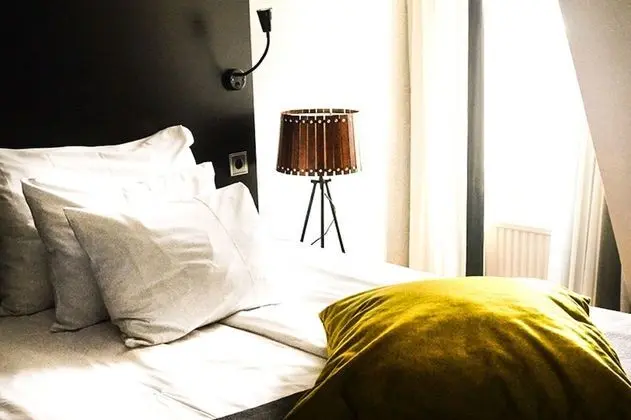Tek Büyük Yataklı Oda (140 cm bed, light evening meal)