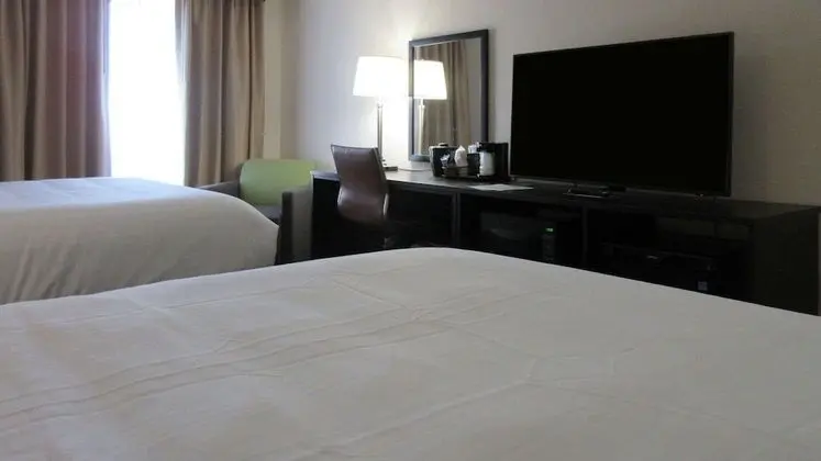 Oda, 2 Büyük (Queen) Boy Yatak, Engellilere Uygun, Sigara İçilmez