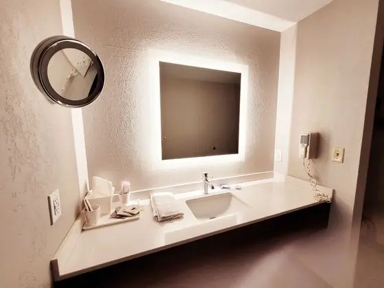 Oda, 1 En Büyük (King) Boy Yatak, Engellilere Uygun, Sigara İçilmez