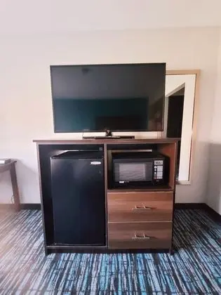 Oda, 1 En Büyük (King) Boy Yatak, Engellilere Uygun, Sigara İçilmez