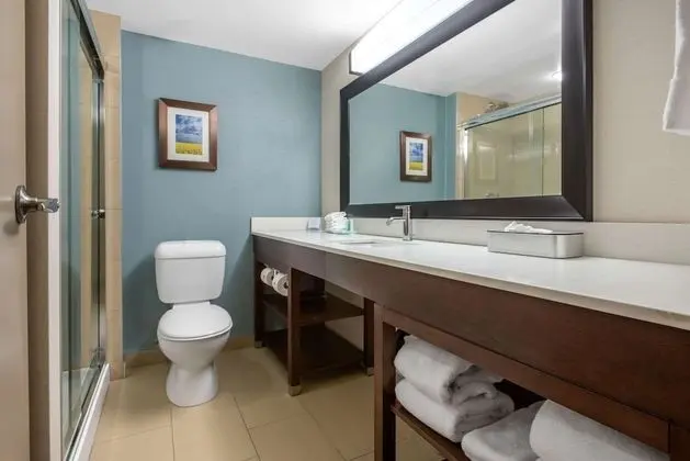 Standard Oda, 1 Büyük (Queen) Boy Yatak ve Çekyat, Sigara İçilmez (2 Person Sofa bed)