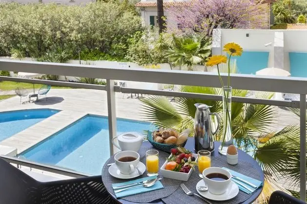 1 Çift ​​kişilik Yatak Pool View